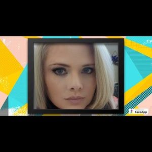 Meet your Posher, Cassandra